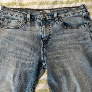 Denizen Levi’s Men’s very light colored blue jeans size W32 L30